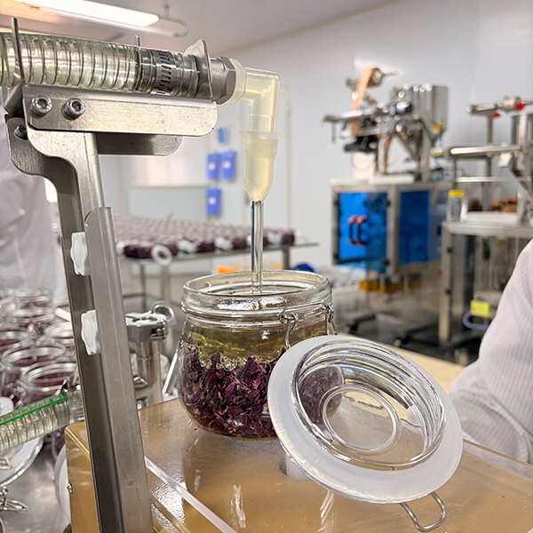 Honey factory direct supply of Yunnan Muhong rose mulberry honey, flower honey, OEM processing, brand customization, and private label production