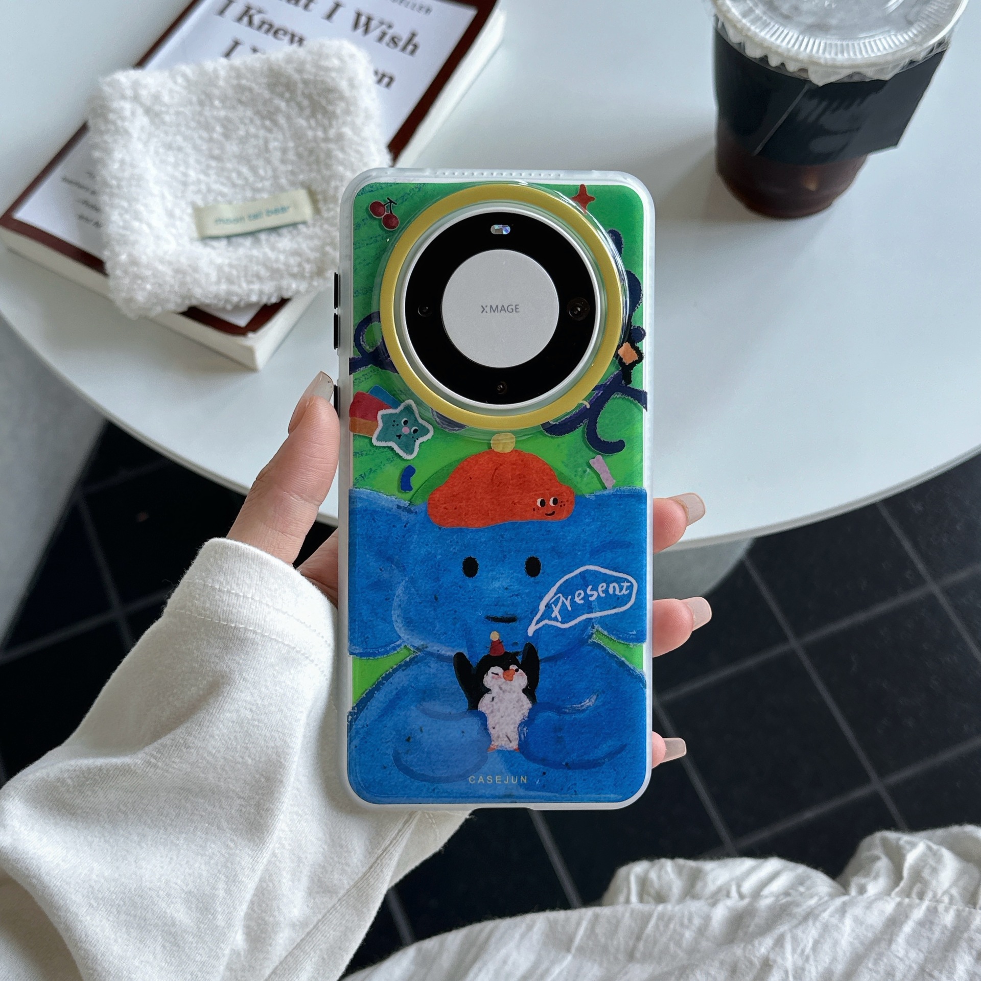 Soporte de nariz de elefante giratorio creativo para Apple 16promax funda para teléfono móvil iPhone15 nuevo 14 atracción magnética