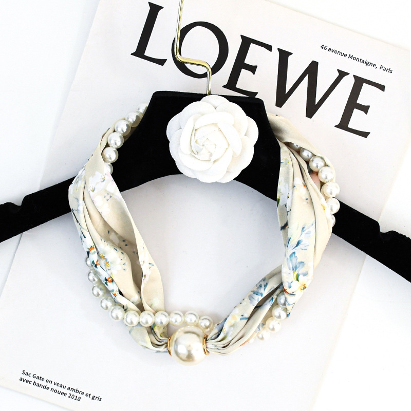 Nueva versión coreana de nicho de alto nivel de perlas hebilla de succión collar de perlas bufandas de seda versátil bufandas de seda