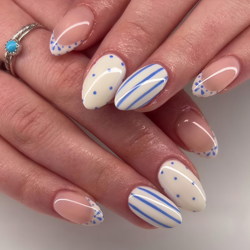 Short Oval-Shaped French-Style Sweet and Cute Blue Polka Dot Striped Cream Yellow Base Glossy Press-On Fake Nails Short Oval-Shaped French-Style Sweet and Cute Blue Polka Dot Striped Cream Yellow Base Glossy Press-On Fake Nails