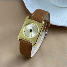 GOGOEYֱ͹ƤʯӢŮ羳Npݸ߼ЕrŮlS