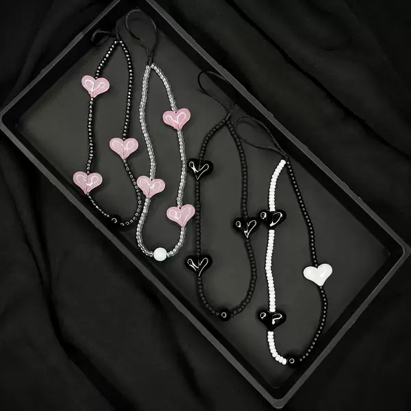 Sweet and Cool Heart-Shaped Bead Phone Chain, Spicy Girl Style Beaded Phone Lanyard, Versatile CCD Hanging Chain, Bag Pendant Wholesale