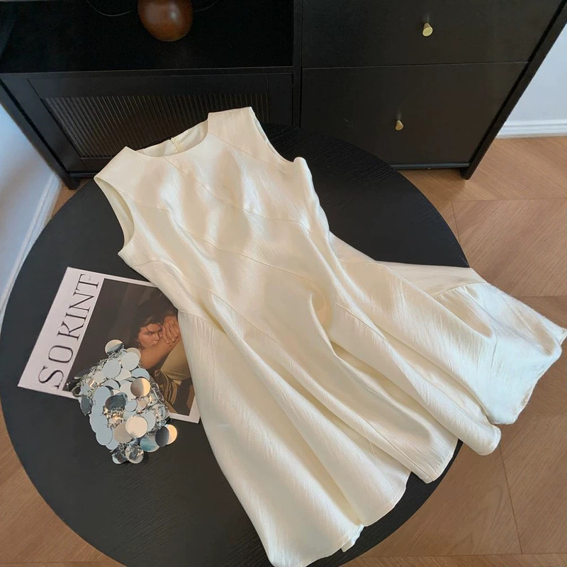 In-Stock White Elegant French-Style Niche Sleeveless Dress for Women, 2026 Summer New Short Dress In-Stock White Elegant French-Style Niche Sleeveless Dress for Women, 2026 Summer New Short Dress