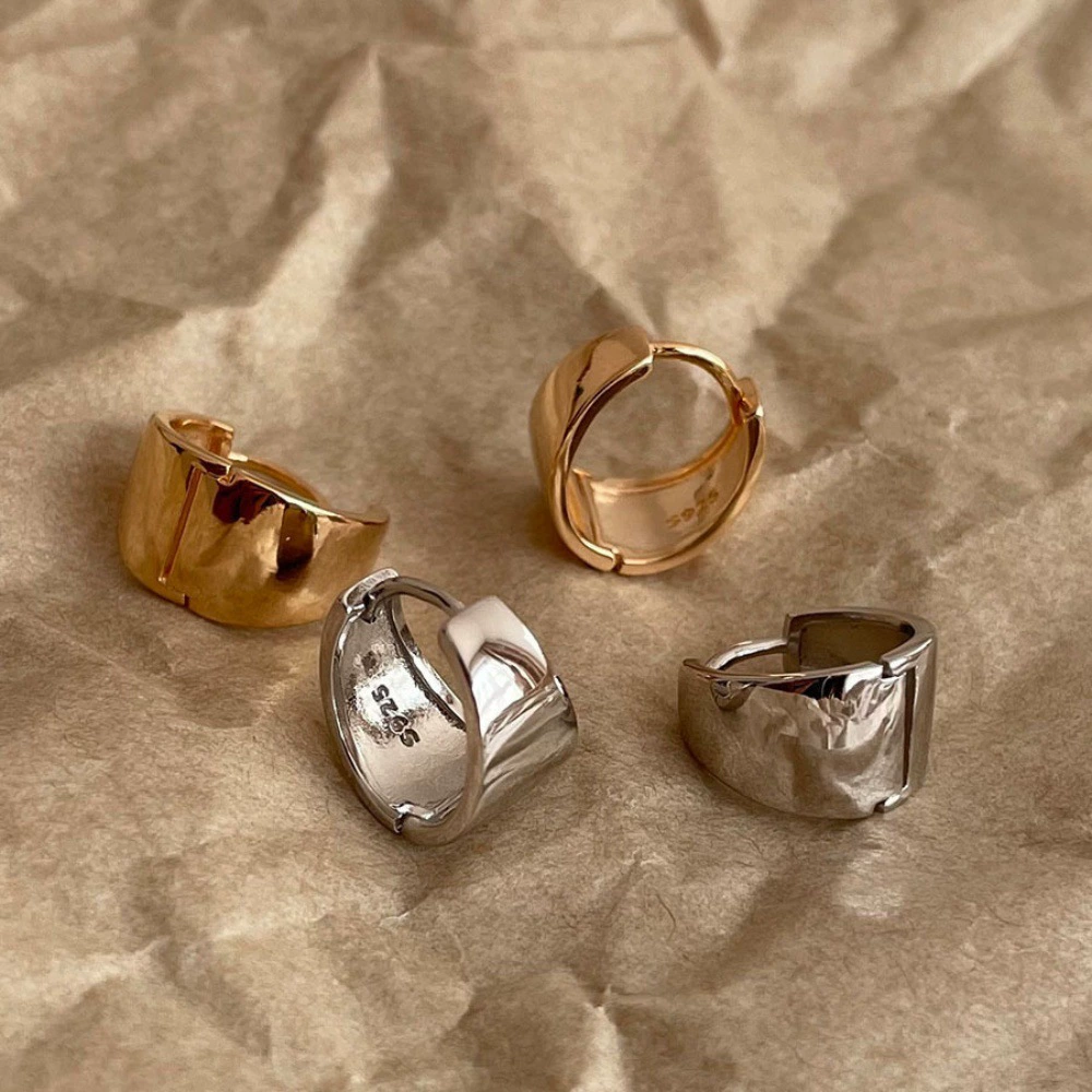 Small design universal earrings, high-quality style, simple and elegant design