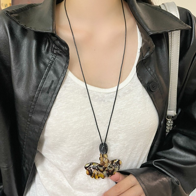 时尚度假风树脂小鸟蝴蝶吊坠项链女小众设计感长款毛衣链个性颈链|undefined