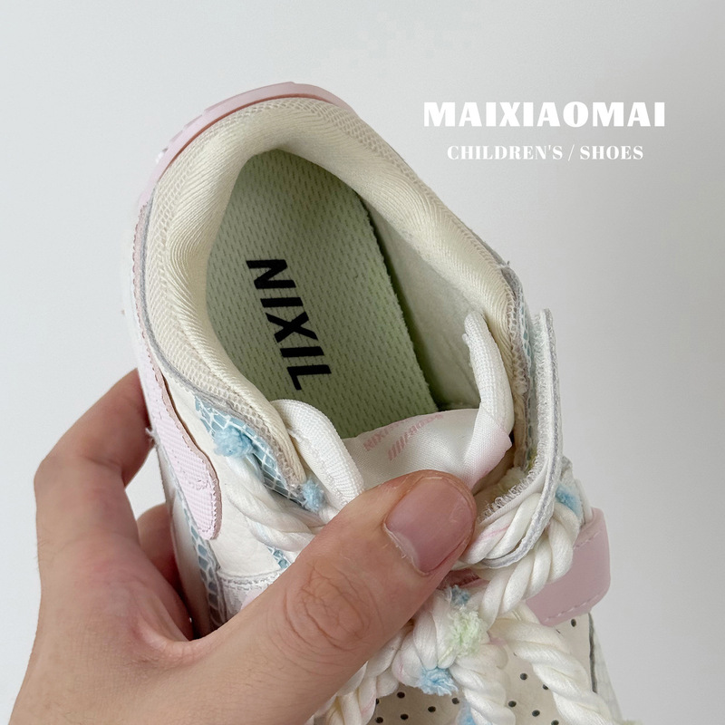 Maixiaomai 子供用白靴 2025 秋の新ファッションコントラストカラーカジュアルシューズ中型および大型子供用女の子スポーツシューズ|undefined