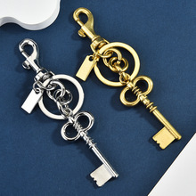 厂家直销跨境复古时尚创意金银钥匙扣挂件金属商时尚包包挂件批发