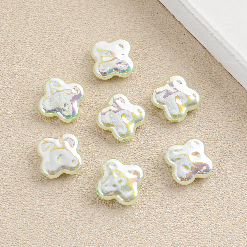 30 ABS Barroco Alien Clover Star Flor con cuentas Pulsera de bricolaje Accesorios de joyería Lote suelto