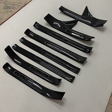 专用于丰田亚洲狮改装专用门槛条 碳纤维迎宾踏板  后护板