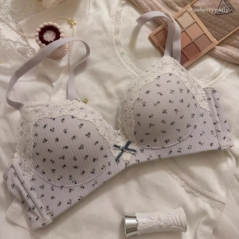 胸が小さい女性向けの甘くて爽やかな花柄の下着、ワイヤーなしのプッシュアップ、副乳を引き締める、快適なレースのシームレスブラ|undefined
