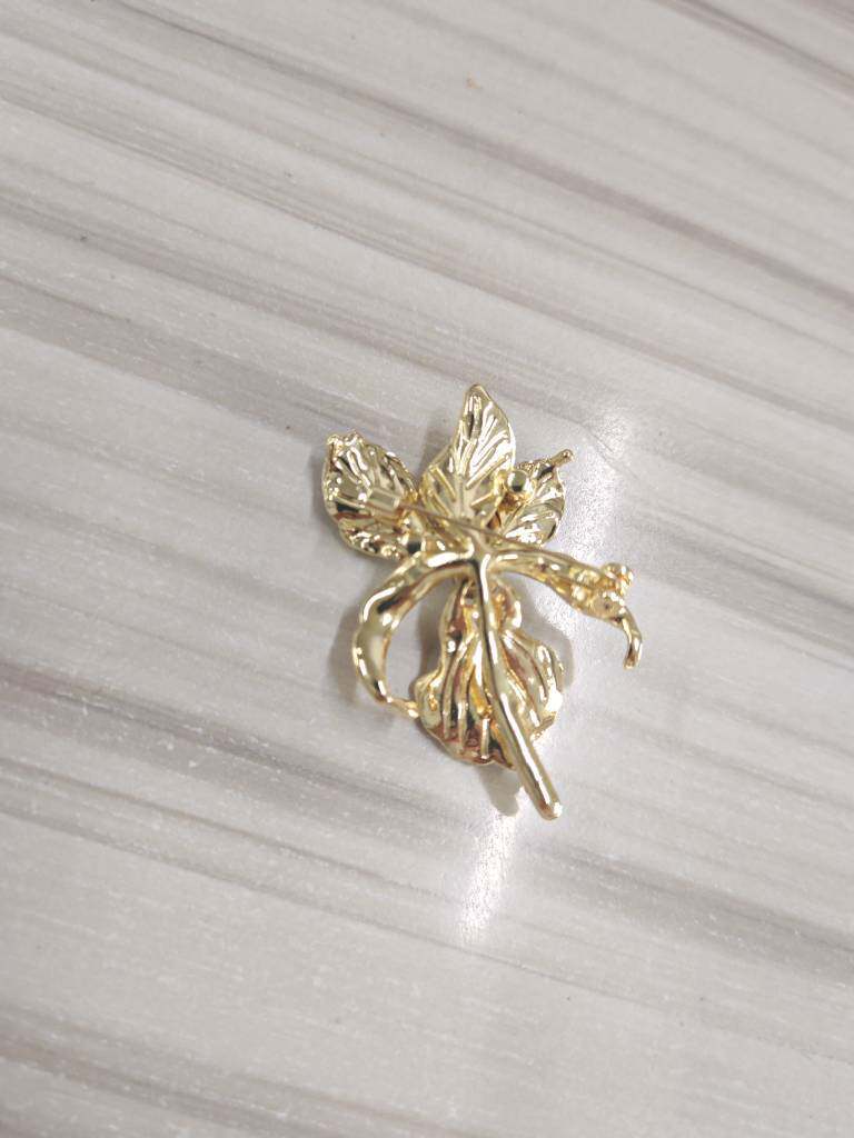 Cross-Border French Light Luxury Enamel Iris Brooch for Women, High-End Floral Pin with Micro-Inlaid Zircon Brooch Accessory