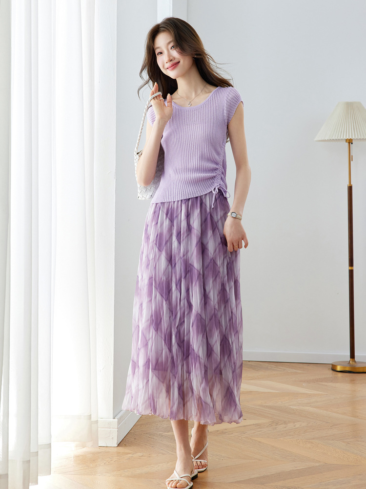 Bộ áo thun kẻ sọc phối chân váy midi hai mảnh nữ tính — màu tím