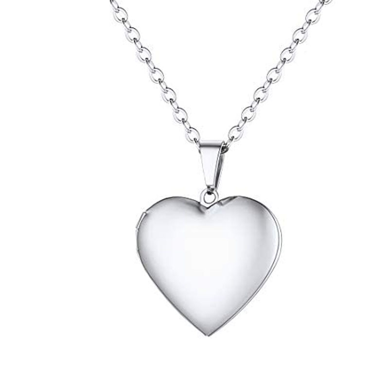 Personalized photo necklace in silver