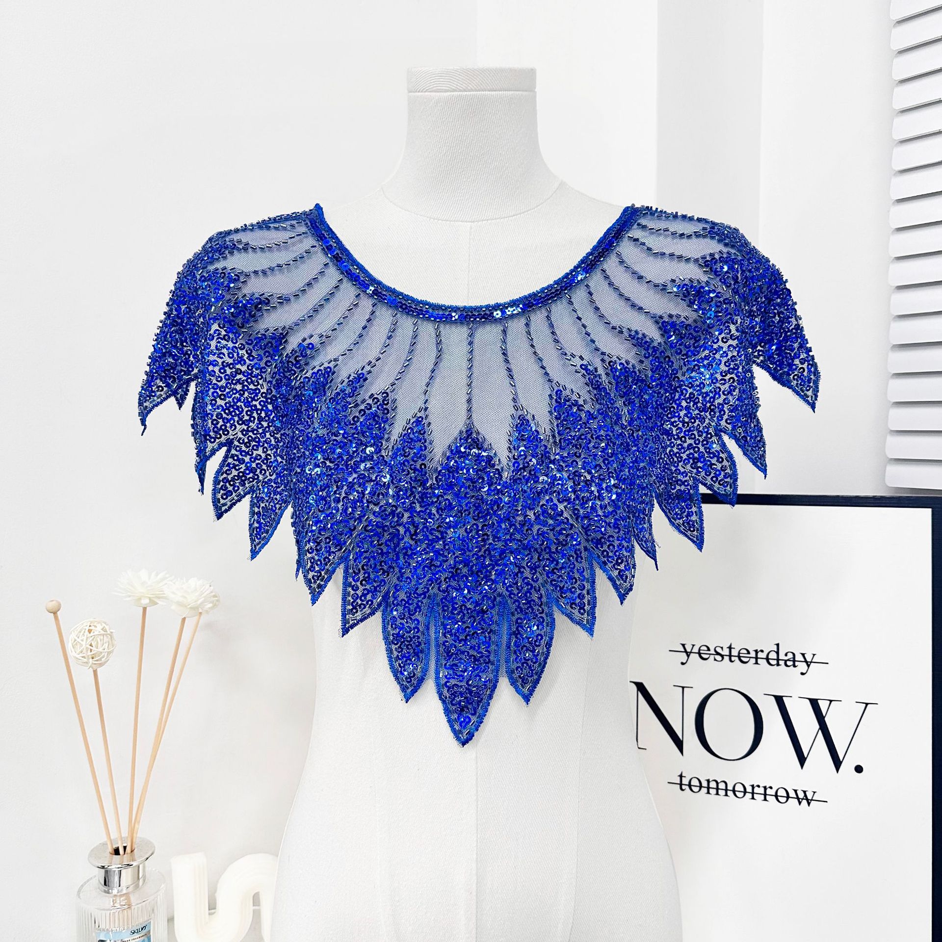 Fabricación pesada bordada malla frontal pecho sequin de perlas bordadas calcomanías vestido de mujer rendimiento vestido accesorios de encaje image 17