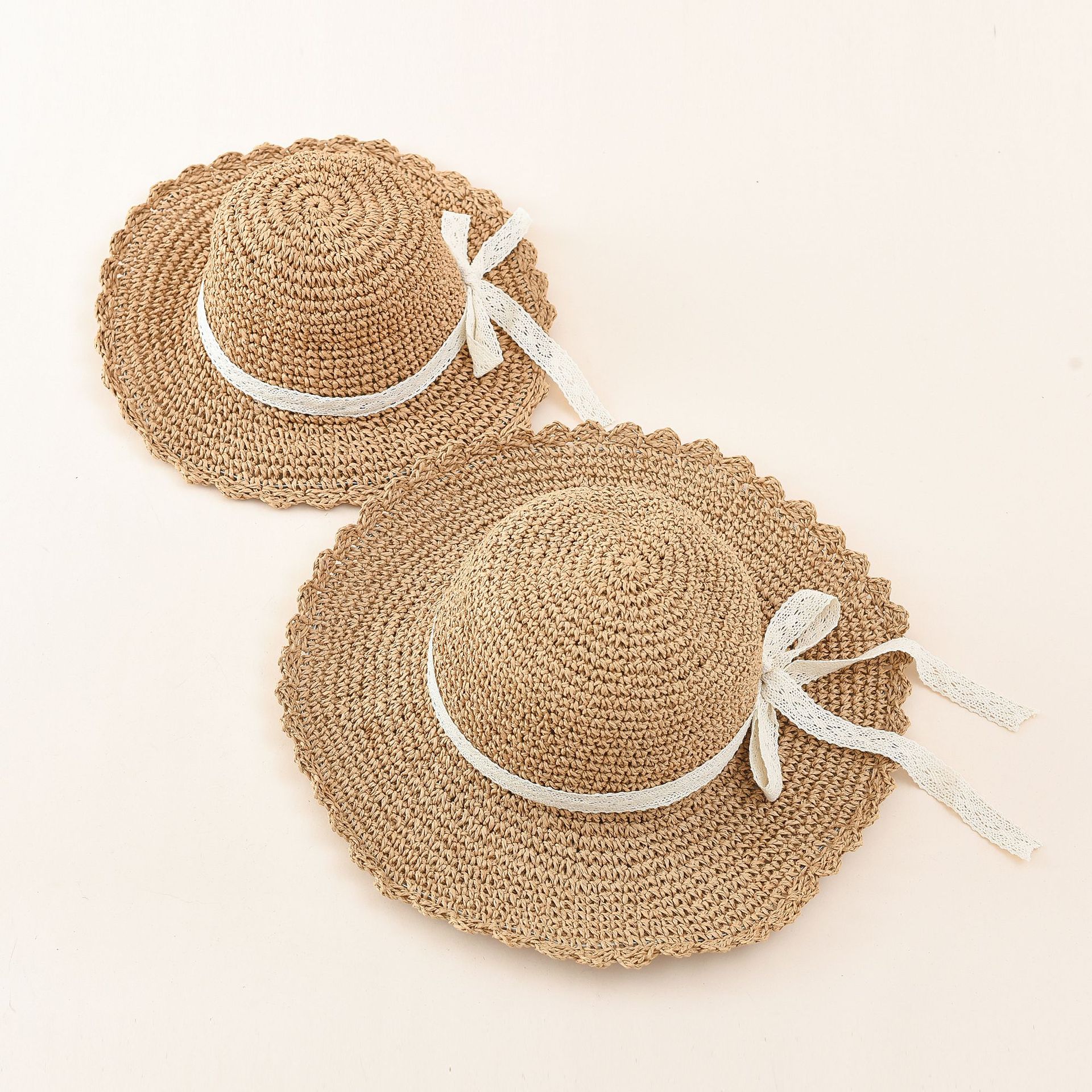 Sombrero de paja para padres e hijos bebé cinta de verano arco estilo de vacaciones fresco junto al mar sombrero de ala grande playa a prueba de sol
