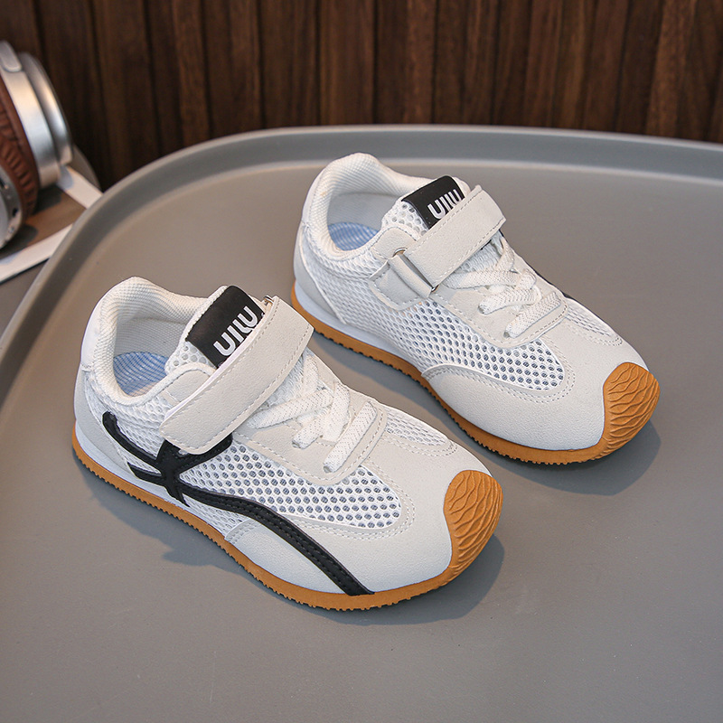 2025 primavera y otoño nuevos zapatos deportivos para niños de moda zapatos para correr retro para niños grandes y medianos