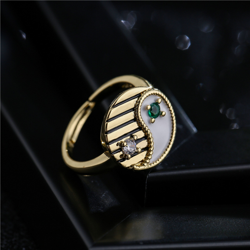 Fashion Oil Drop Copper Inlaid Zircon Tai Chi Gossip Ring display picture 3