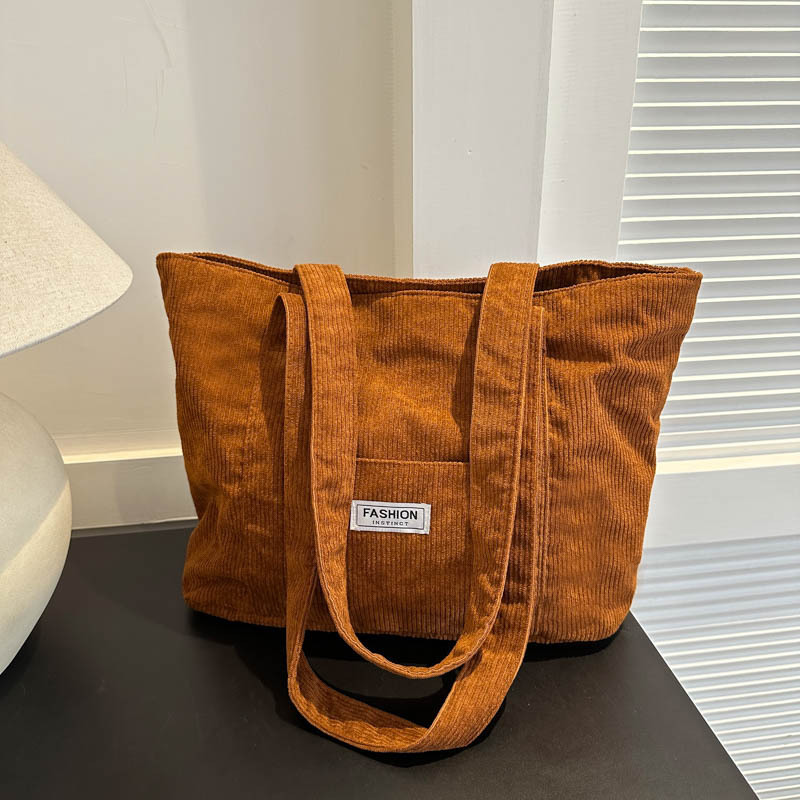 autumn fashionable capacious one-shoulder bag