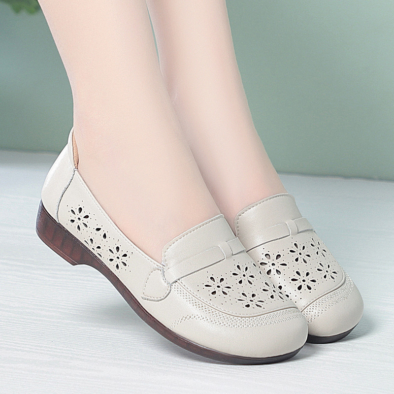 Giày sandal nữ quai chữ V đế bệt da mềm lỗ thoáng khí — màu be