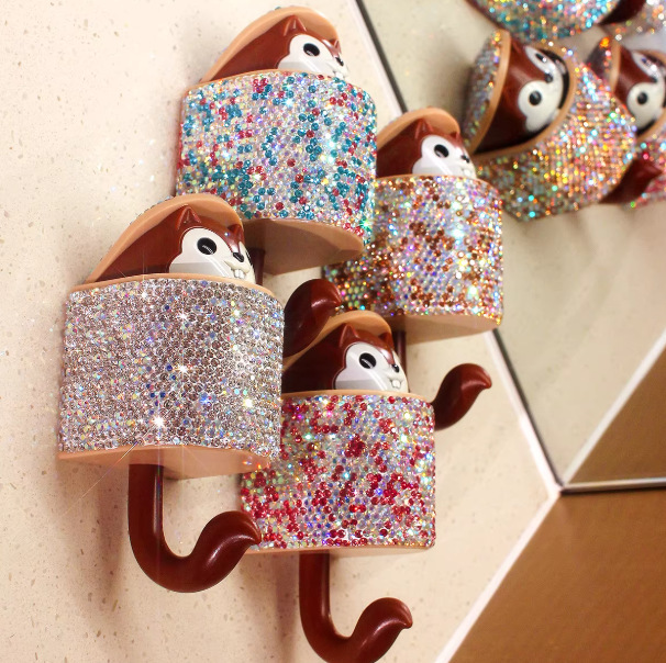 Diamond-Encrusted Squirrel Hook, Creative and Cute Adhesive Wall Hook for Keys, No-Drill Storage Rack for Entryway, Wall Adhesive Hook Behind the Door