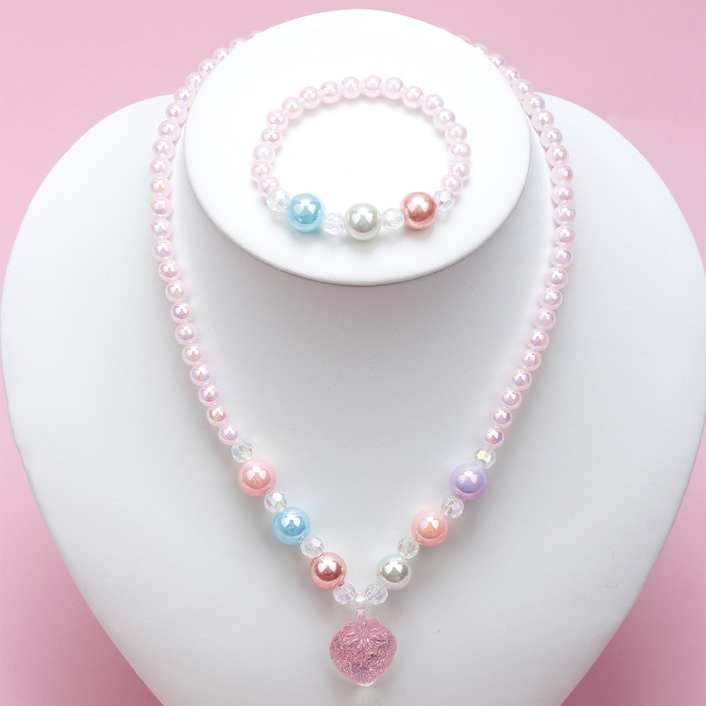 Süß Erdbeere Künstlicher Kristall Harz Perlen Mädchen Halskette display picture 11