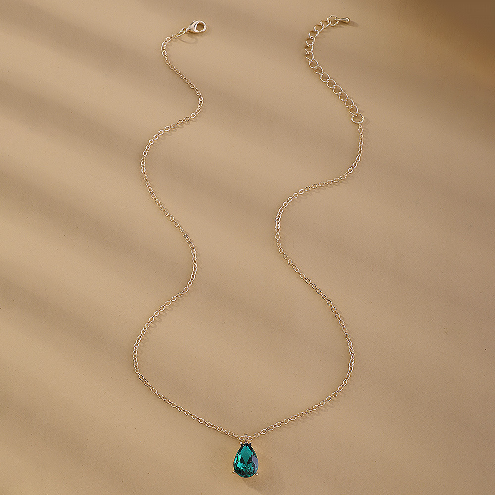 5g Weight Necklace Classification Wedding, Travel Occasion Alloy Material Geometric Pattern Women'S Gender Fashion Style White, Green, Gold Color Fashion Geometric Alloy Wholesale Pendant Necklaces 8