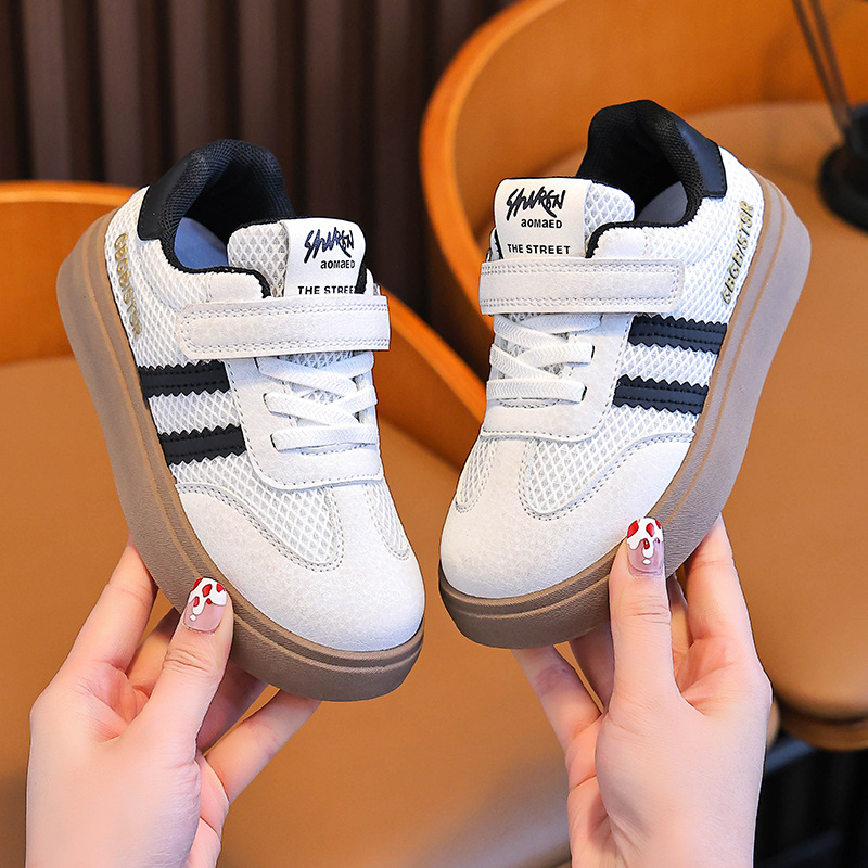 Zapatos para niños, zapatos deportivos de entrenamiento para niños, zapatos de skate de primavera y otoño 2025, nuevos zapatos de cuero casuales para estudiantes de primaria de niñas