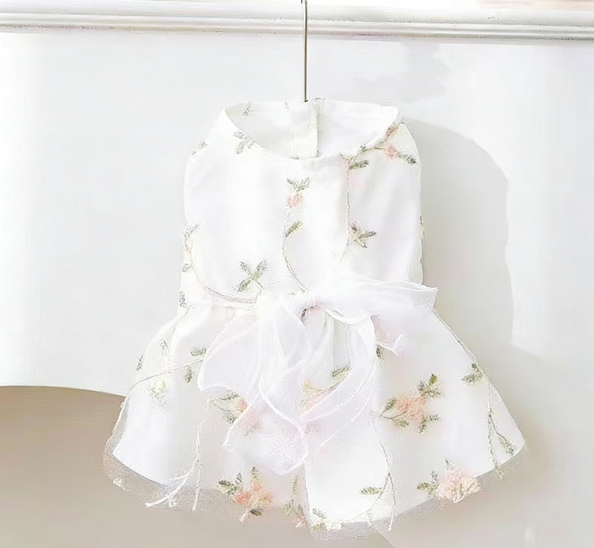 미야 화이트 자수 스커트