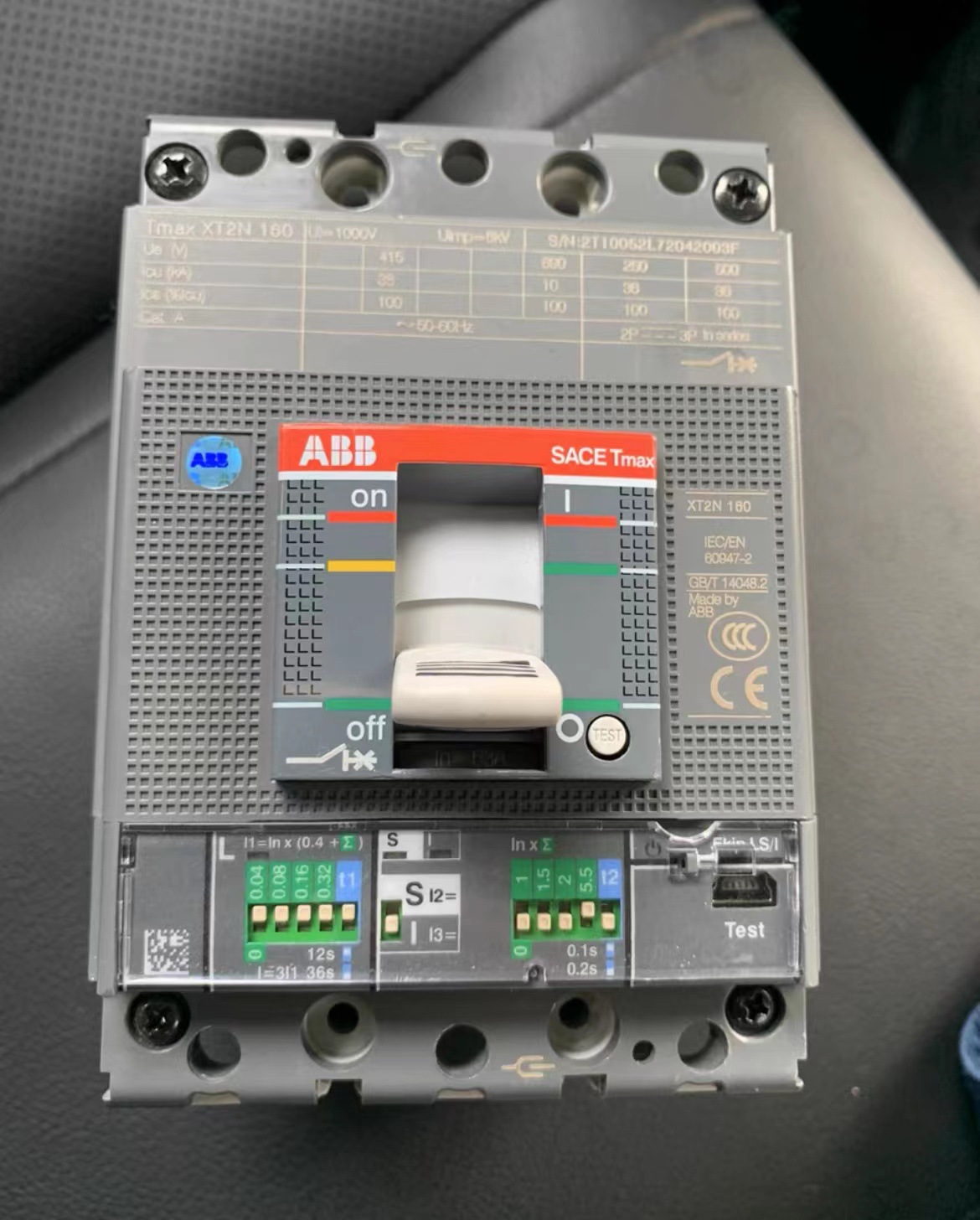 塑壳断路器 XT1N160 TMD40 FF 3P 空气开关 手动操作 220v额定电