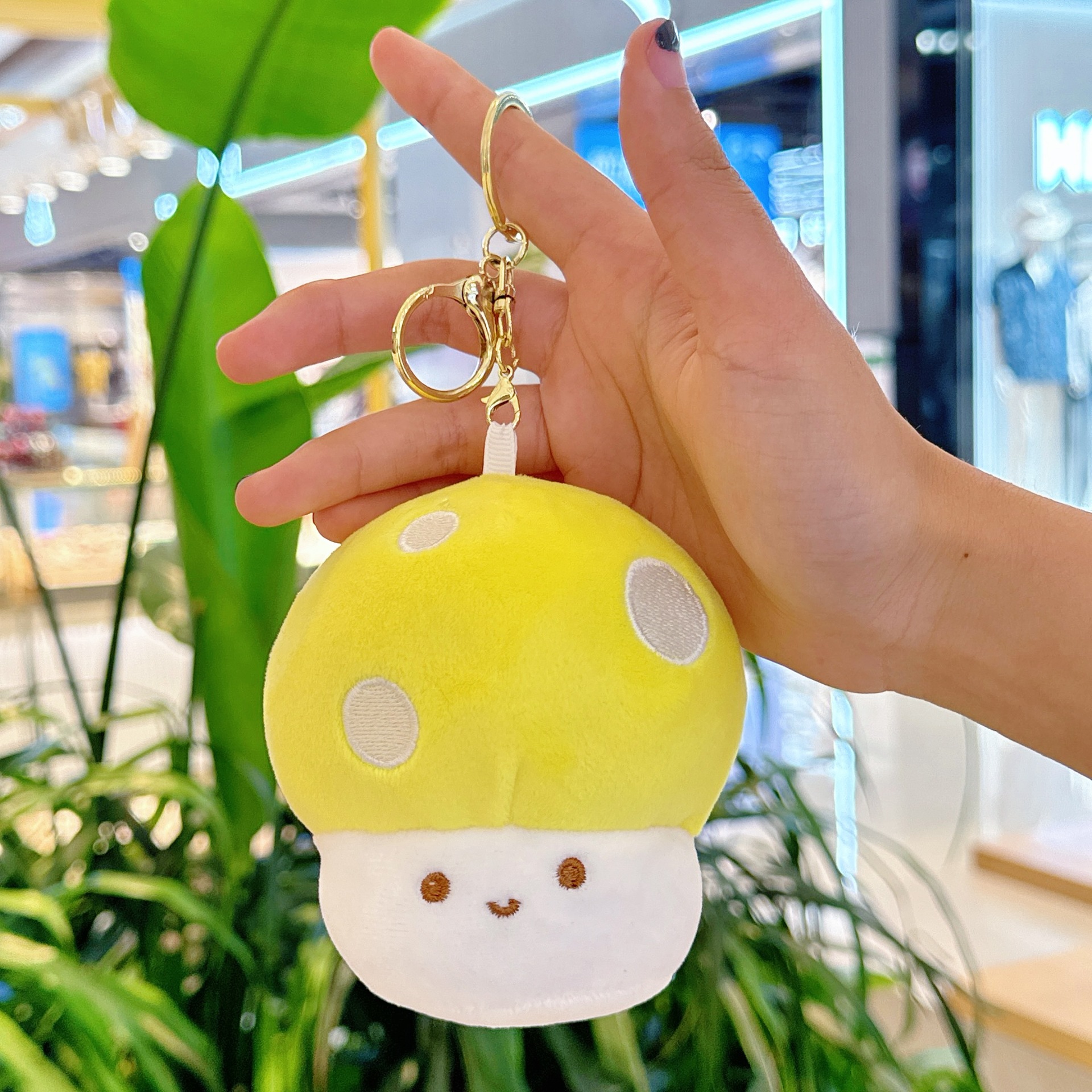 Muñeco de peluche con llavero de seta para celebración de bodas, regalo de bolsa ciega.