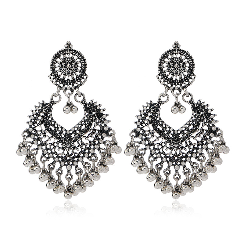Vintage Bohemian Ethnic Style Drop Earrings With Hollow Heart Studs_voghion.com