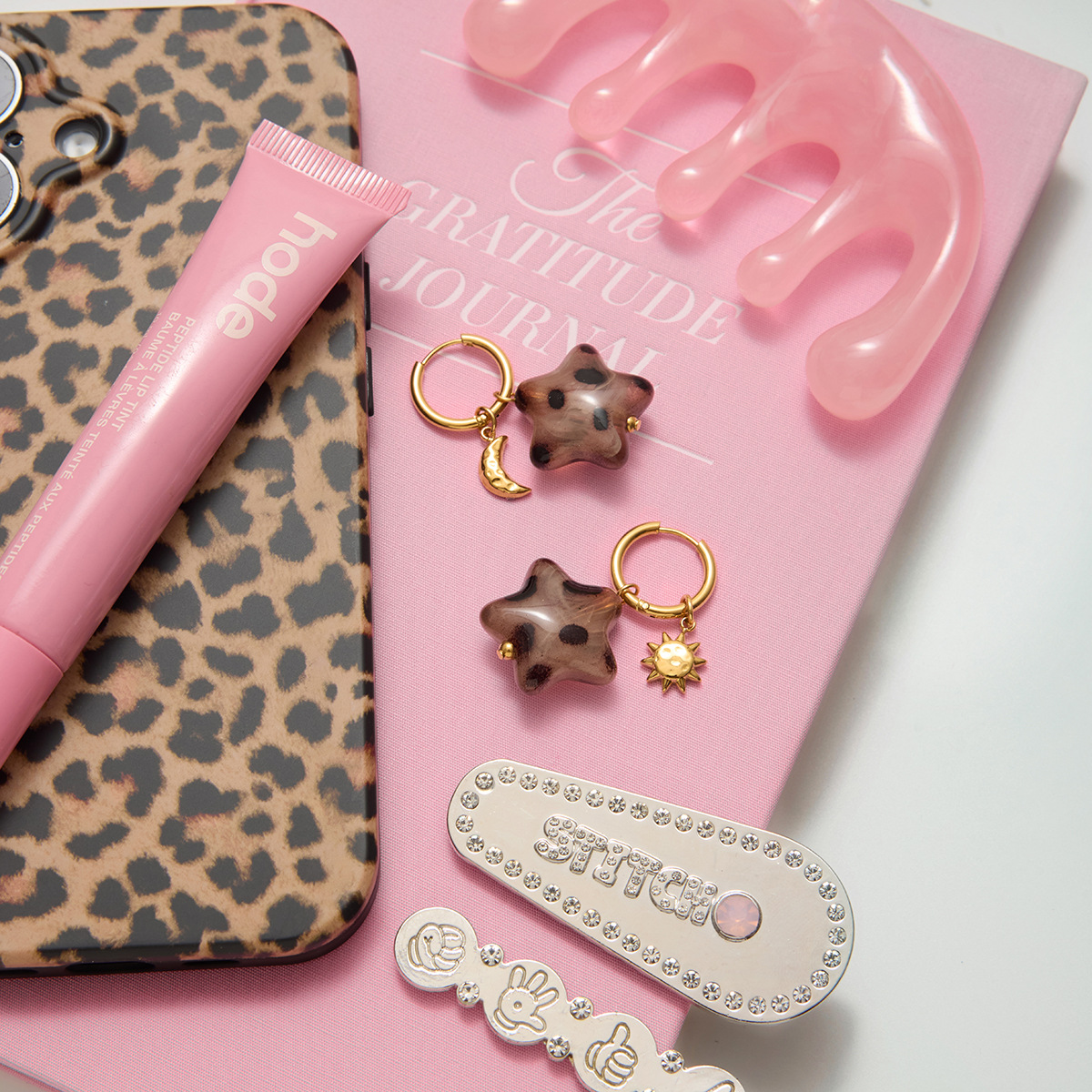 Wanxing pendientes retro 18K oro acero inoxidable leopardo acrílico estrella luna colgante sol pendientes mujeres