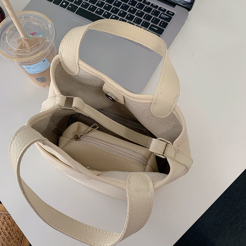 Geantă de mână coreeană Instagram New Basket Bag simplă și la modă din piele moale texturată crossbody găleată bag pentru femei_voghion.com
