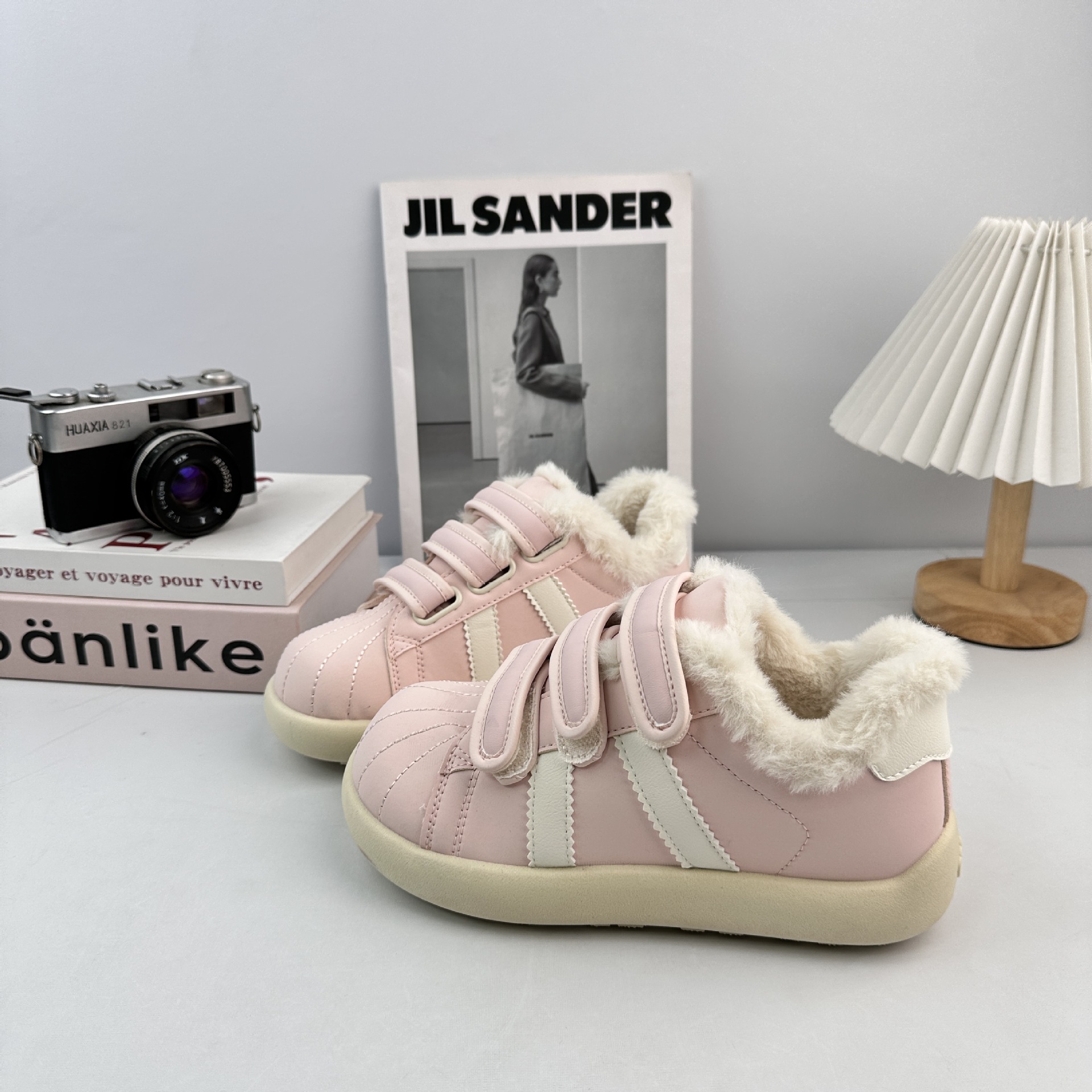 Yuanbo 2025 zapatos de invierno de mujer con zapatos de lana cálida de algodón de nicho zapatos de lana para mostrar los pies pequeños zapatos de entrenamiento para el cabello