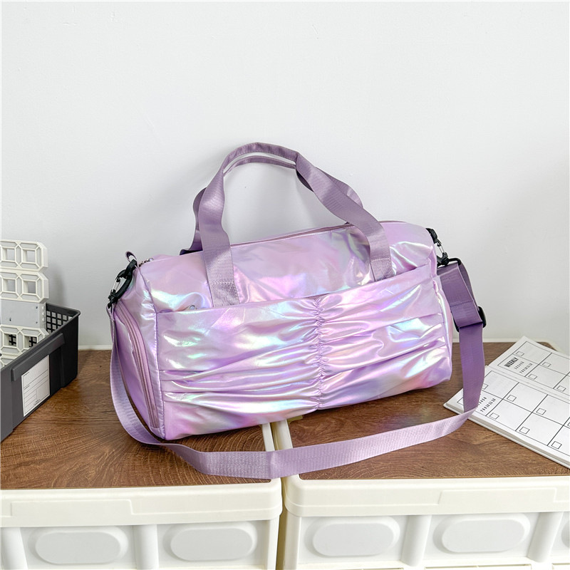 Fashionable lightweight travel bag