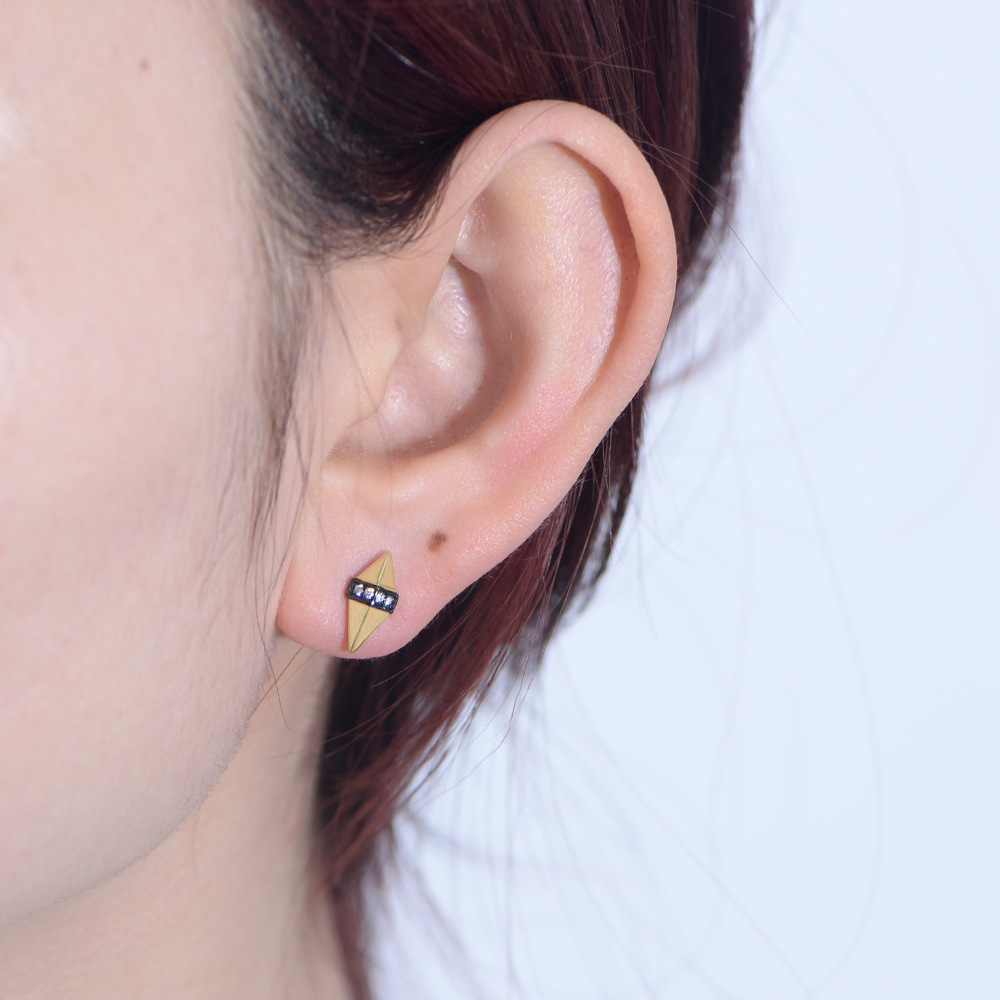 Pendientes de diamante geométrico de personalidad simple Pendientes de temperamento de tendencia de estilo de punk de plata esterlina femenina s925 europea y americana