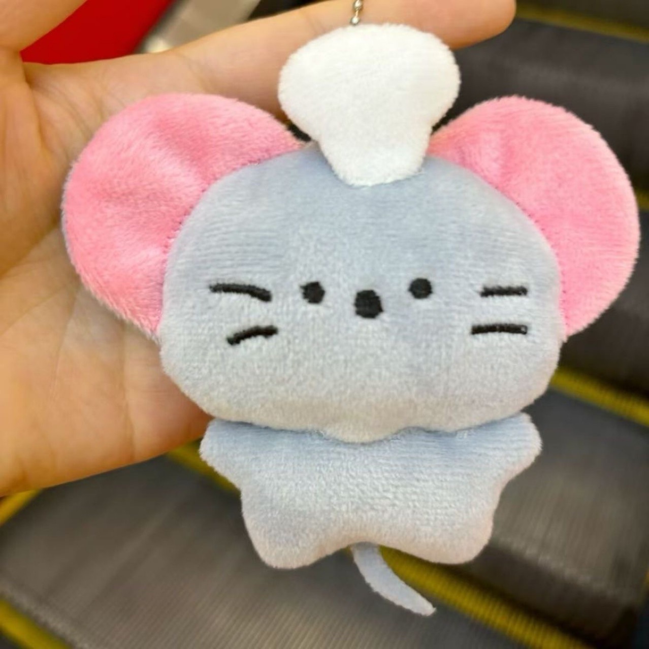 Nuevos colgantes de muñecas de ratón codicioso en lindas muñecas de peluche llavero bolsos accesorios amigos regalos de cumpleaños