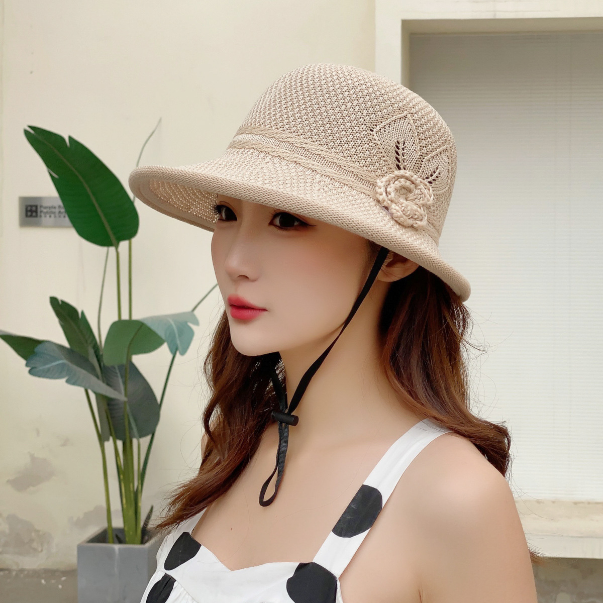 New crochet beige