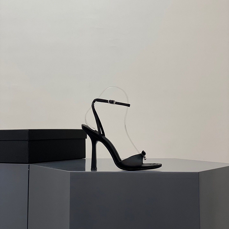 Nuevo tacones altos de seda con lazo de verano 2023 letras de diamante de agua sensuales femeninas con talón fino y dedos abiertos zapatillas rosas