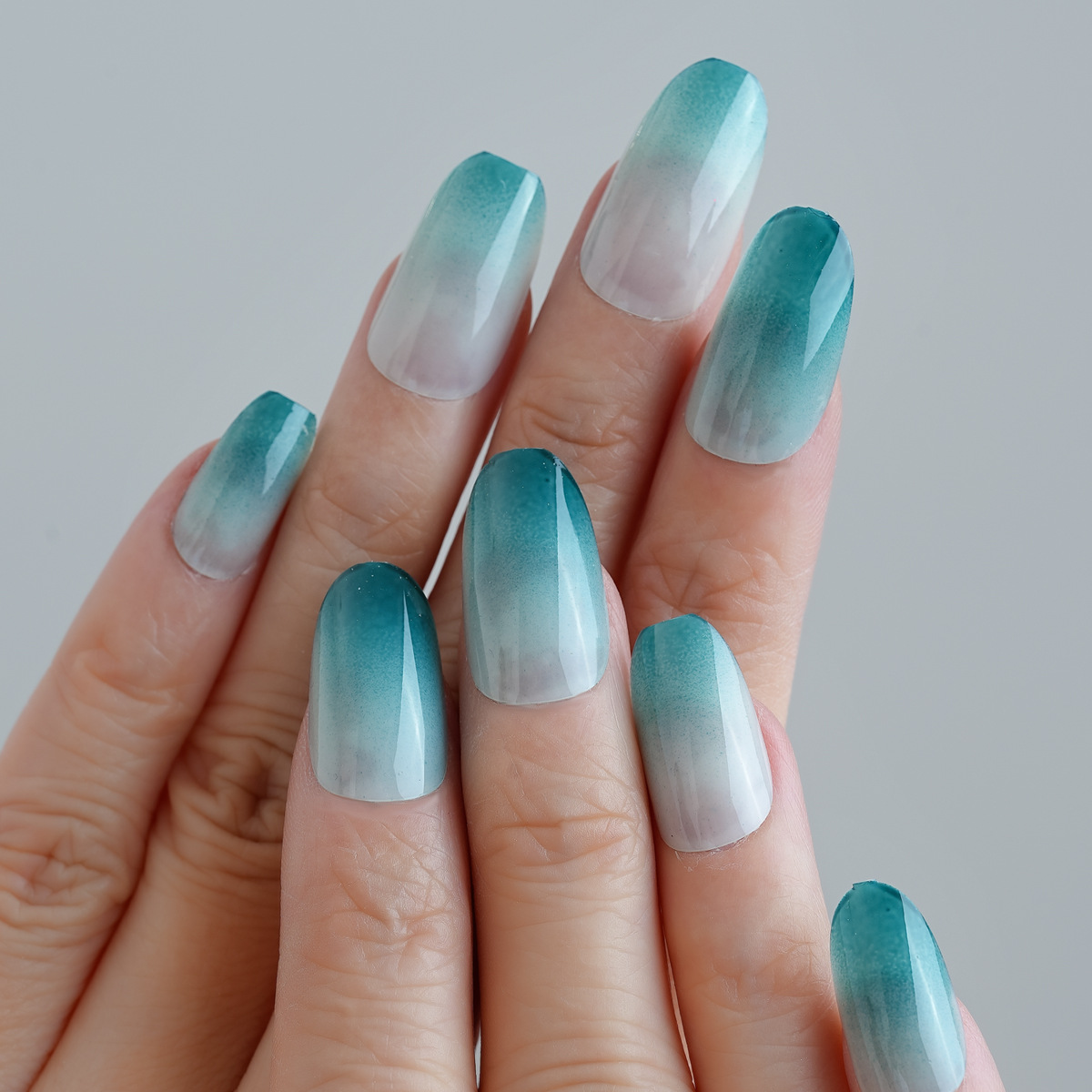 Millones de manchas uñas postizas Uñas postizas Uñas postizas Uñas de uñas portátiles Parche de uñas 24 piezas Suministro del fabricante