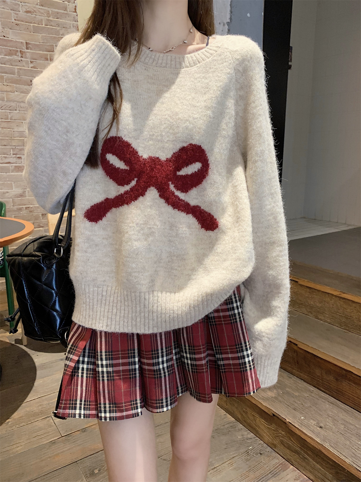 24 invierno Puyuan arco pequeño suéter gris para mujeres 2024 invierno outerwear suelto
