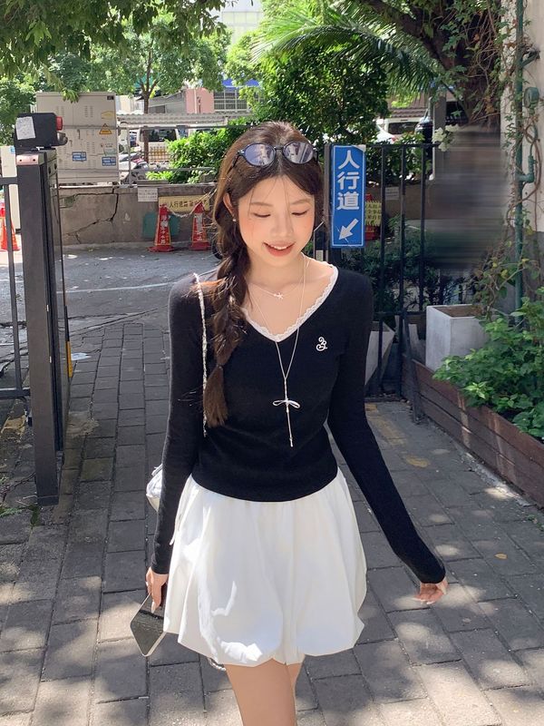韩系大V领蕾丝花边刺绣打底衫长袖T恤女早秋穿搭修身显瘦内搭上衣|undefined