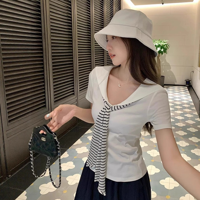Academy-Style White Navy Striped Tie Short-Sleeve T-Shirt for Women, Summer 2025, Slim Fit Miu Style, Regular Shoulder Short Top Academy-Style White Navy Striped Tie Short-Sleeve T-Shirt for Women, Summer 2025, Slim Fit Miu Style, Regular Shoulder Short Top