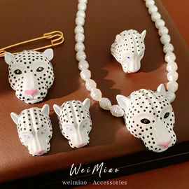 耳环;项链;手链