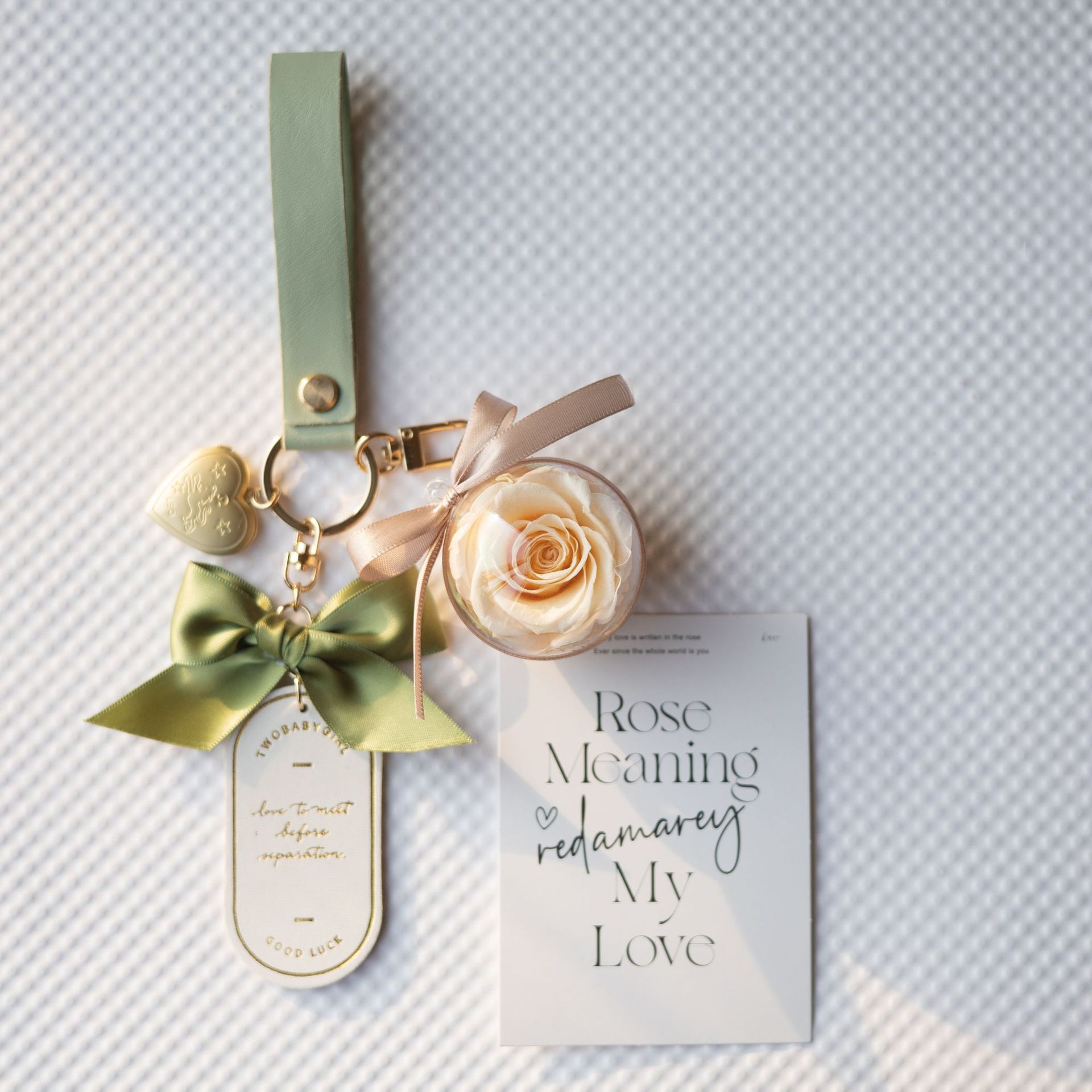 Cruz-frontera Amazon eterna flor llavero terminado Austin Rosa caja de regalo bolsa colgante de cuero marcador colgante