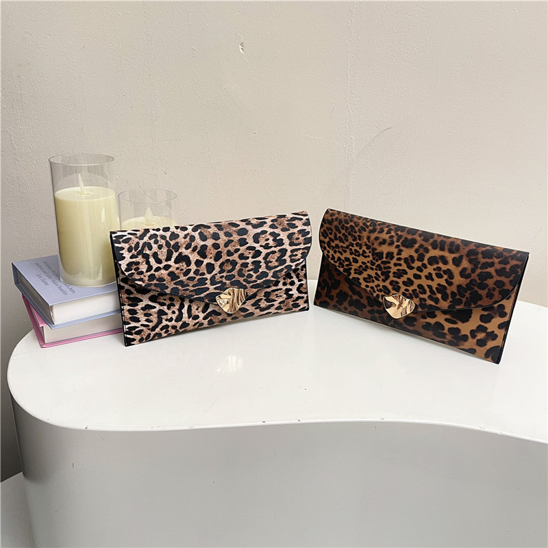 Leopardo de moda europea y americana bolsa de cena casual personalidad femenina alta sensación de temperamento extranjero bolsa de mano universal