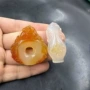 三角黄色玛瑙花瓶玉坠
