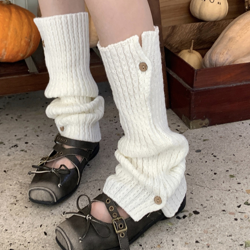 Autumn and Winter Women's Slouch Socks with Buttons, Slit Knit Retro Leg Warmers, Twisted Pattern, Slight Flare, Leg Protection, Warm Socks for Women