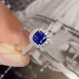 戒指;项链;耳环