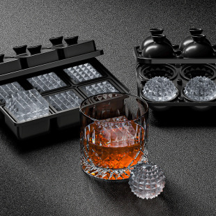 Silicone Whiskey 6 Holes Large Ice Puck with Lid Ice Cream Creative Ice Box with Funnel Mold Bar Commercial Household